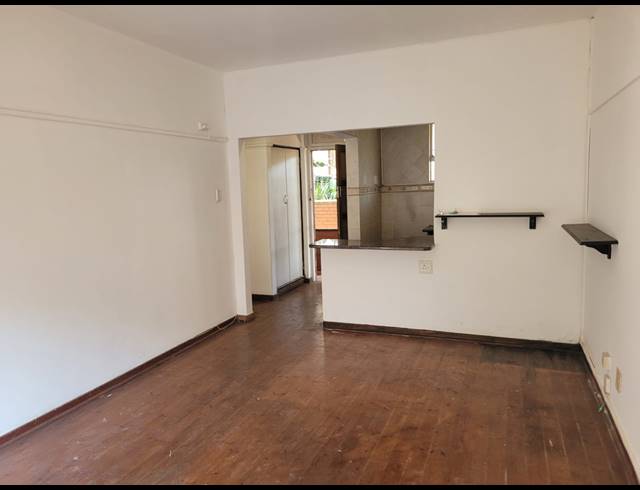 1.5 BEDROOM FLAT TO LET IN MORNINGSIDE